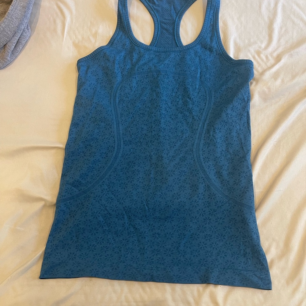 Lululemon Athletica Blue Fitted Sleeveless Tank Top
